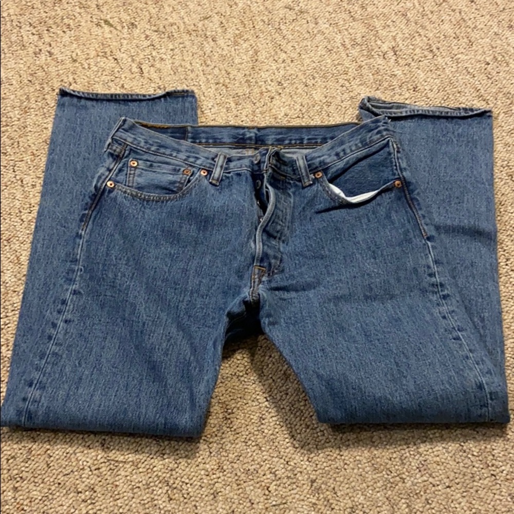 Men’s button down Levi’s 501 size 33x30